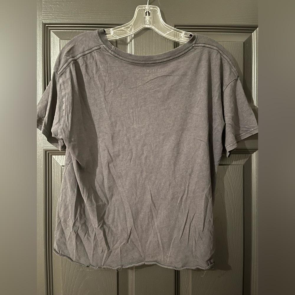 Fifth Sun Dark grey crop tee with pink flowers